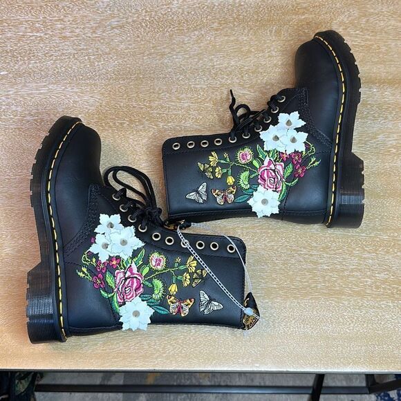 Dr. Martens 1490 Bloom 10 Eye Boots - Picture 6 of 9